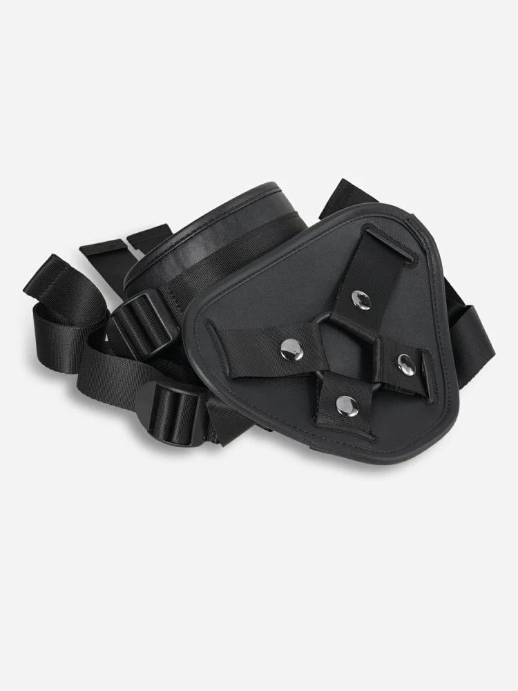 Arnés de Cuero Ajustable para Consoladores con Ventosa